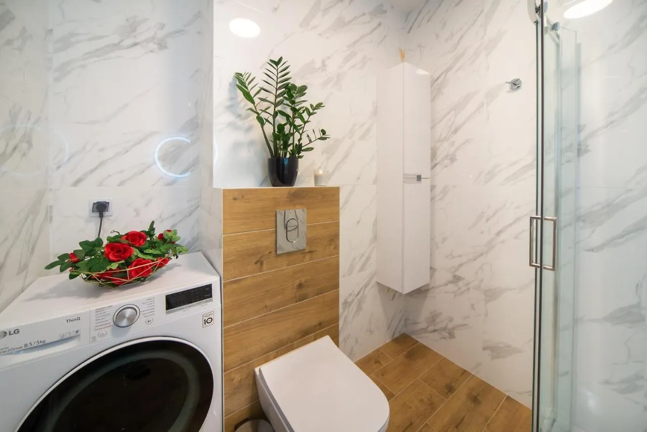Maya'S Flats & Resorts 49 - Spacious 3 Rooms Apartment In Szafarnia Gdansk
