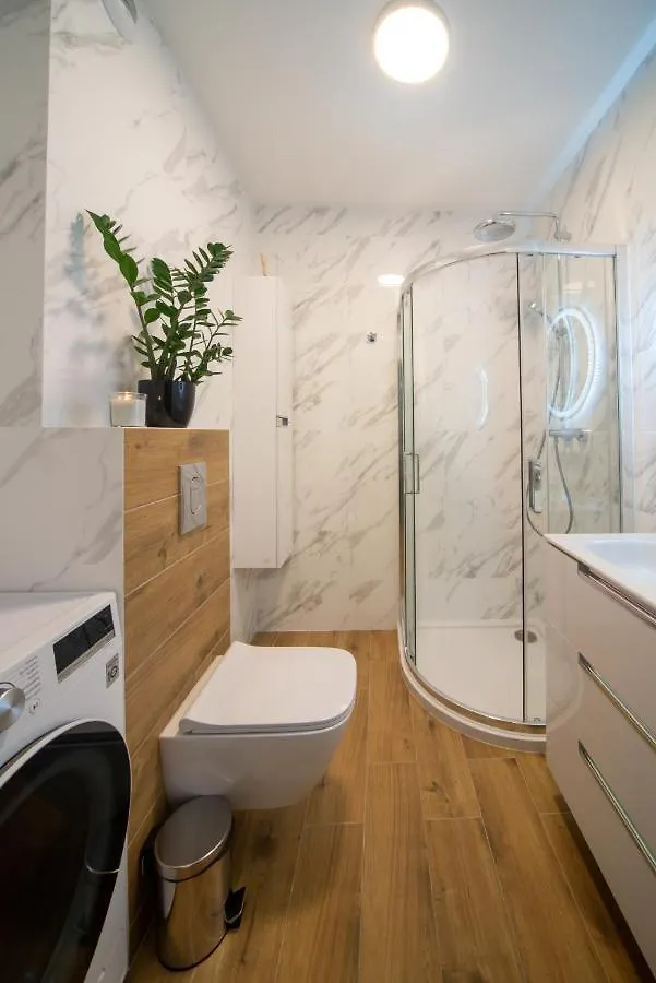 Maya'S Flats & Resorts 49 - Spacious 3 Rooms Apartment In Szafarnia Gdansk 0*,  Poland