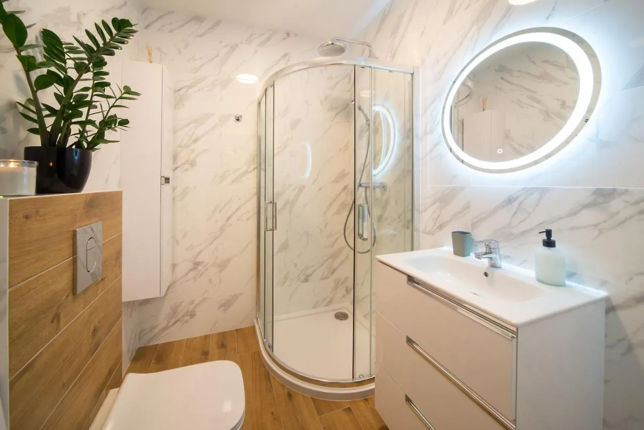 Maya'S Flats & Resorts 49 - Spacious 3 Rooms Apartment In Szafarnia Gdańsk