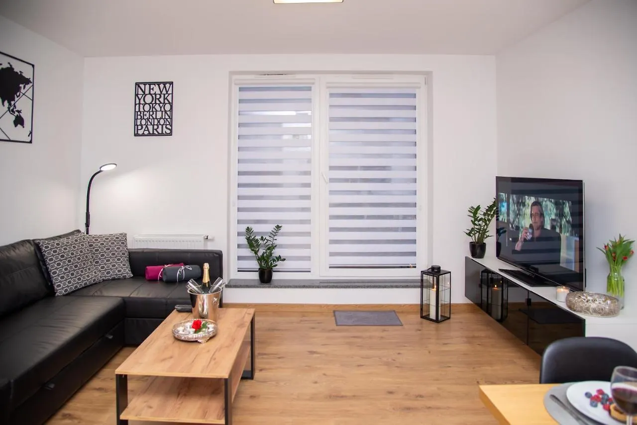 Maya'S Flats & Resorts 49 - Spacious 3 Rooms Apartment In Szafarnia Gdańsk