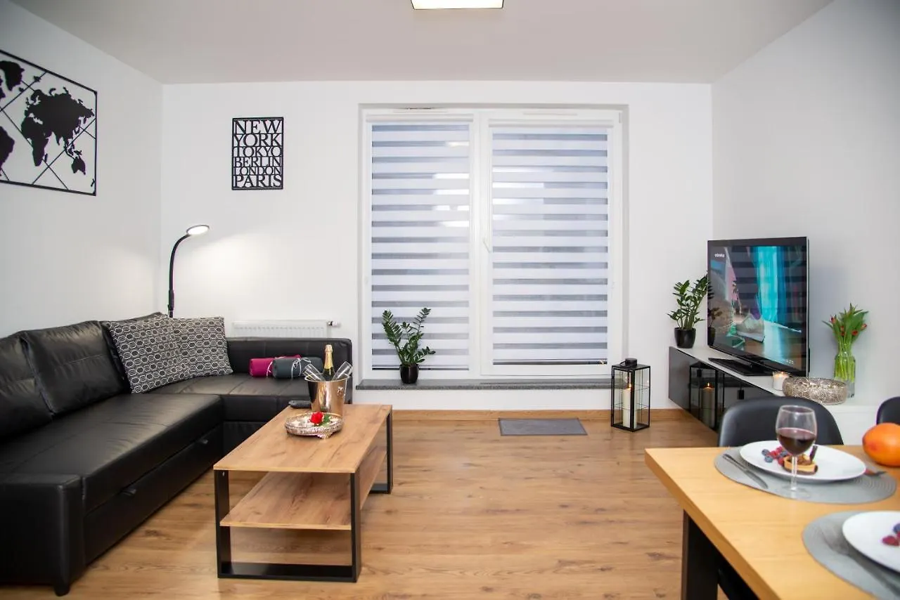 Maya'S Flats & Resorts 49 - Spacious 3 Rooms Apartment In Szafarnia Gdańsk Polen