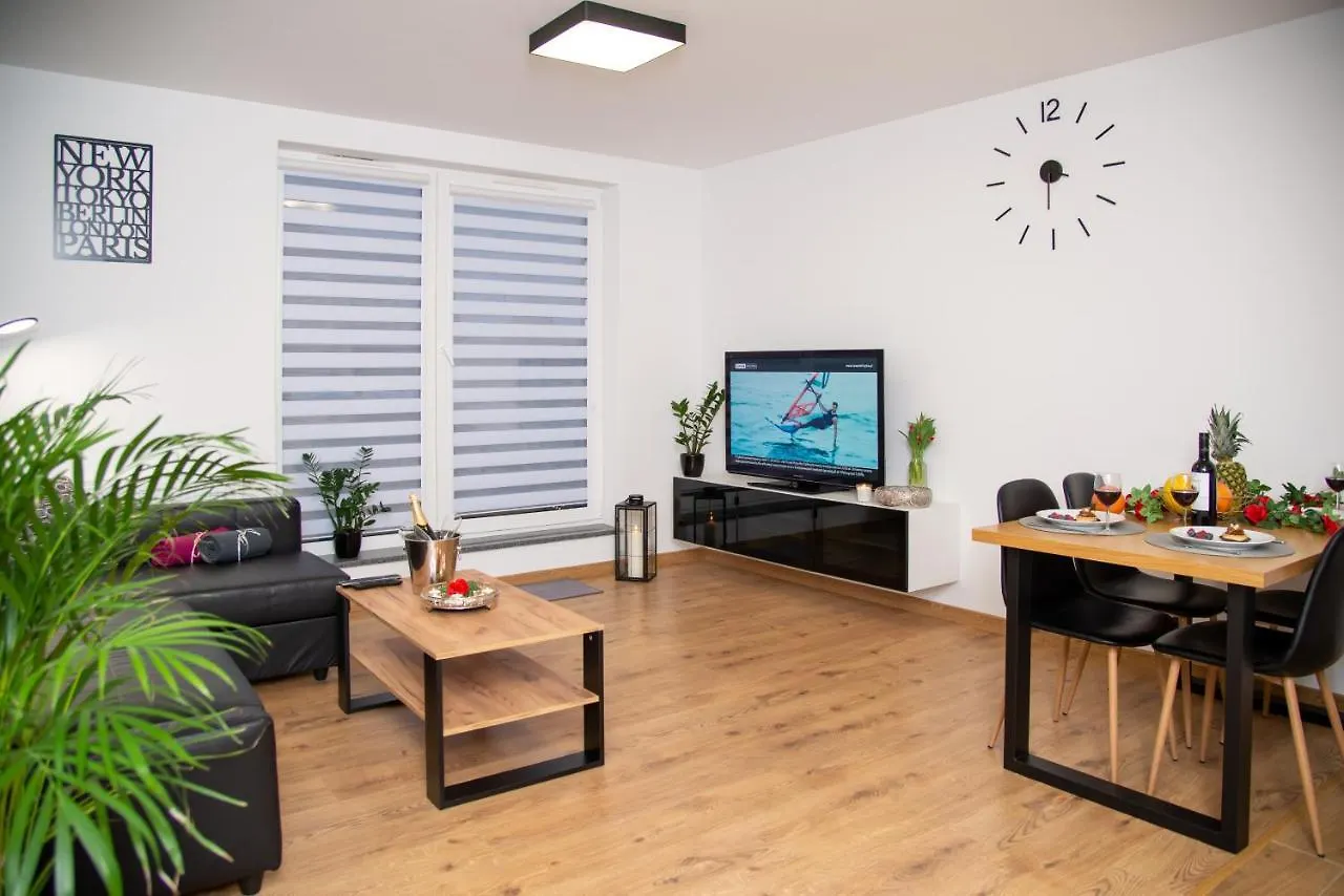 Maya'S Flats & Resorts 49 - Spacious 3 Rooms Apartment In Szafarnia Gdańsk
