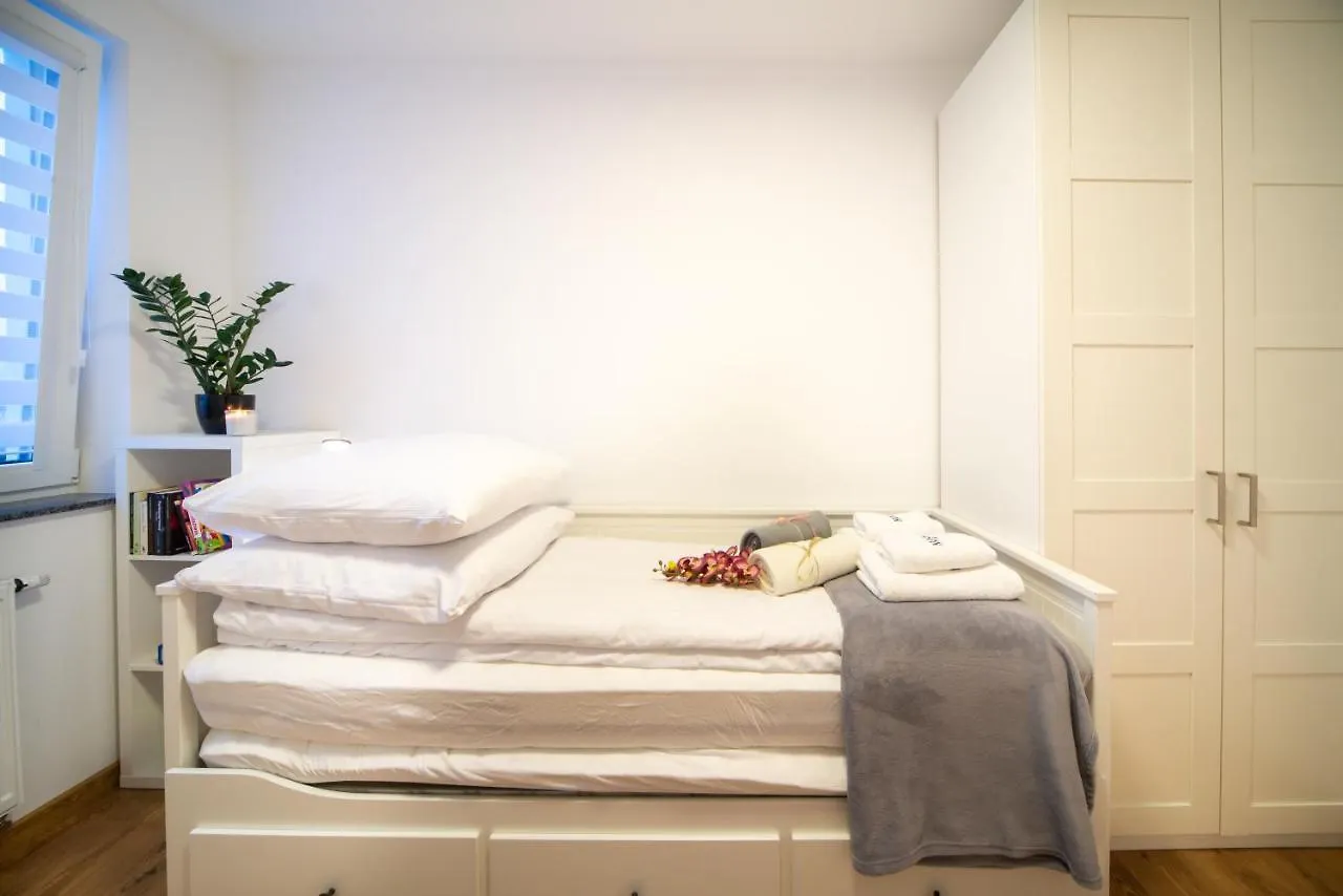 Maya'S Flats & Resorts 49 - Spacious 3 Rooms Apartment In Szafarnia Gdańsk Polen
