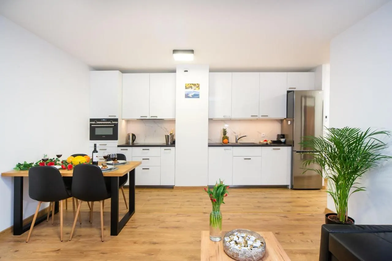 Maya'S Flats & Resorts 49 - Spacious 3 Rooms Apartment In Szafarnia Gdańsk 0*,  Polen