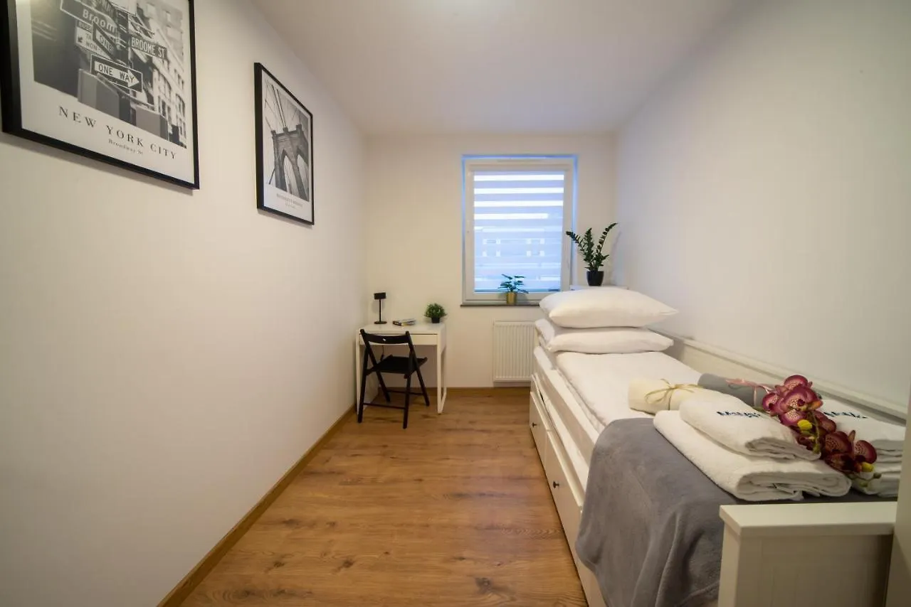 Maya'S Flats & Resorts 49 - Spacious 3 Rooms Apartment In Szafarnia Gdańsk