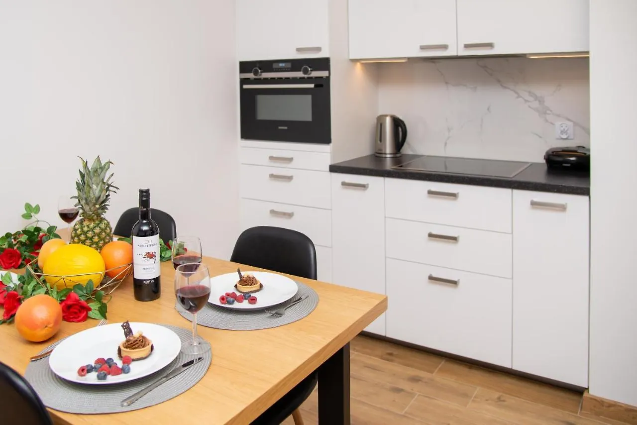 Maya'S Flats & Resorts 49 - Spacious 3 Rooms Apartment In Szafarnia Gdańsk
