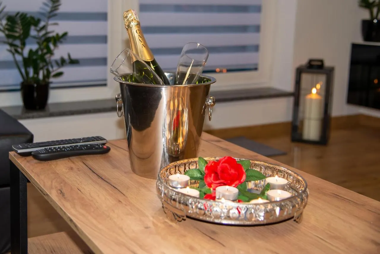 Maya'S Flats & Resorts 49 - Spacious 3 Rooms Apartment In Szafarnia Gdańsk