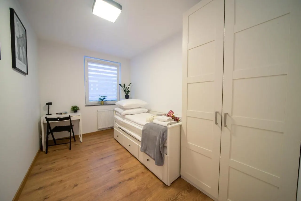 Maya'S Flats & Resorts 49 - Spacious 3 Rooms Apartment In Szafarnia Gdańsk